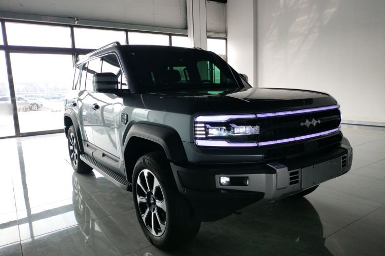 Used Formula Leopard 5 2023 Navigator Edition