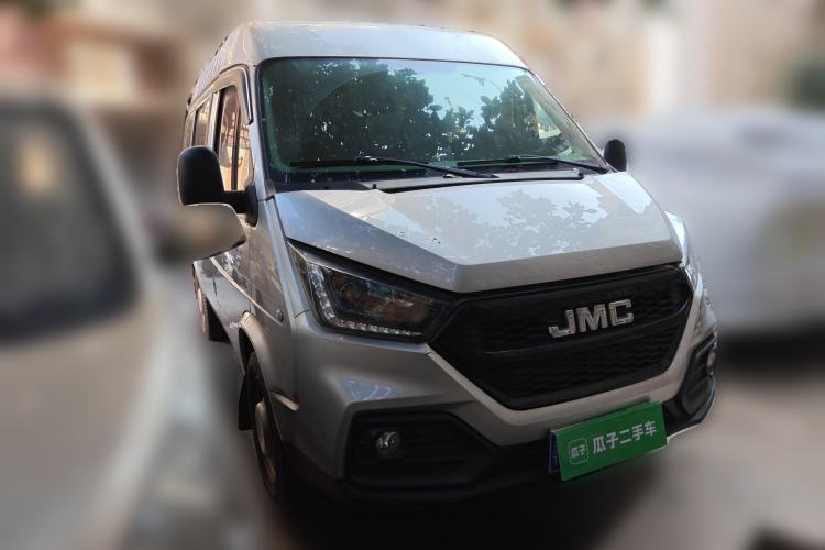 Used JMC Transit 2019 2.8T Commercial Version Short Wheelbase Mid-Roof 3-Seater China VI Standard JX493