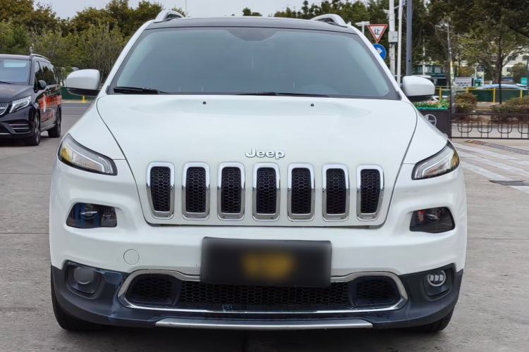 Used Jeep Cherokee 2017 2.0L Superior Edition