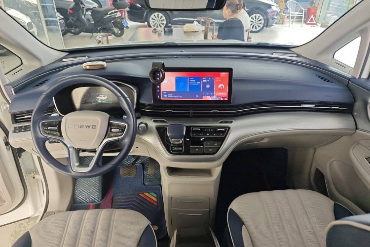 Used Roewe iMAX8 2021 400TGI Supreme Series Ultimate Edition
