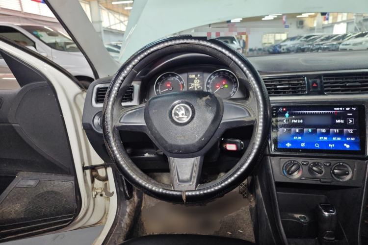 Used Skoda Rapid Spaceback 2014 1.6L Automatic Enjoyment Edition Steering Wheel
