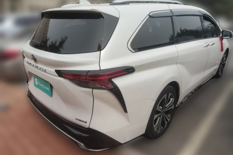 Used Toyota Granvia 2022 2.5L Hybrid Flagship Edition Rear Right 45 Deg