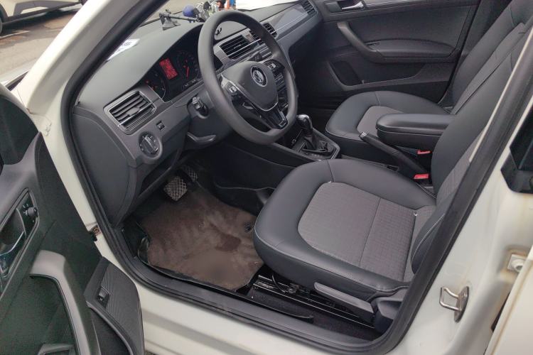 Used Volkswagen Santana 2016 1.6L Automatic Comfort Edition Interior 1