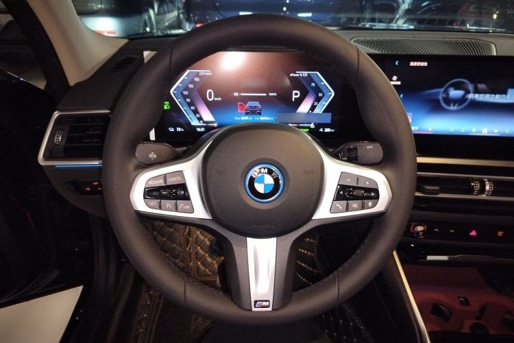 Used BMW i3 2022 eDrive 35 L Steering Wheel