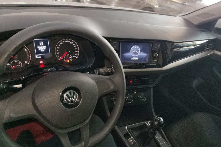 Used Volkswagen Bora 2020 1.5L Manual Fashion Edition Center Console