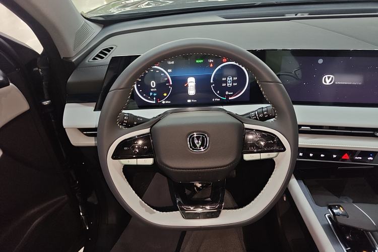 Used CHANGAN CS75 PLUS iDD 2023 ZhiDian iDD Smart Leading Model