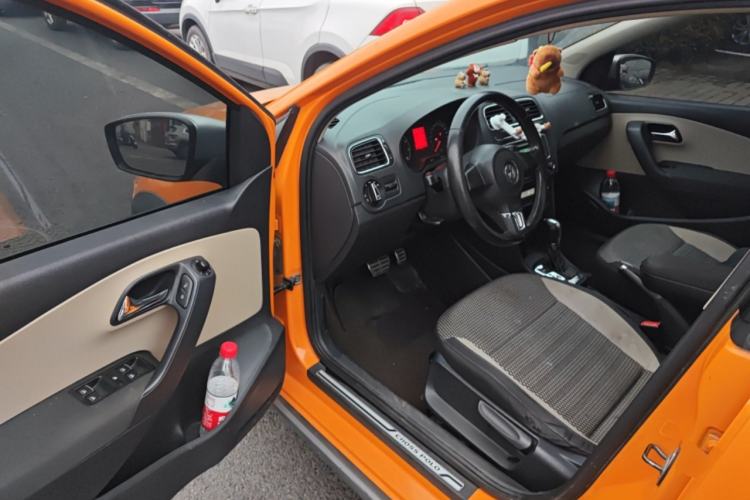 Used Volkswagen Polo 2012 1.6L Cross Polo Automatic Transmission Driver Seat