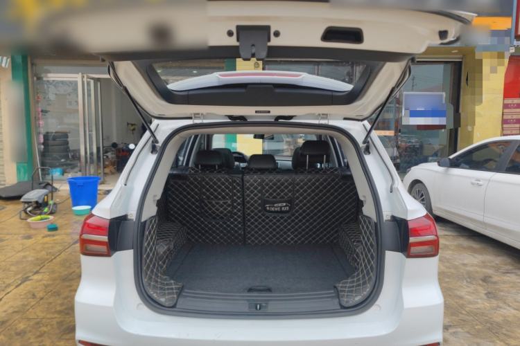 Used Roewe RX5 2019 20T Two-Wheel Drive Automatic 4G Connected Platinum Edition Trunk