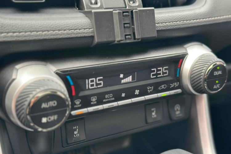 Used Toyota RAV4 2021 2.0L CVT Two-Wheel Drive Fashion PLUS Edition
