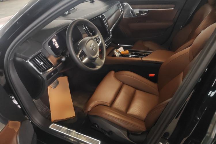 Used Volvo S90 2023 B5 Luxury Smart Edition