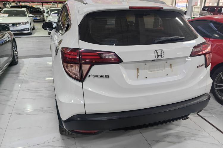 Used Honda Vezel 2017 1.8L CVT Front-Wheel Drive Pioneer Edition