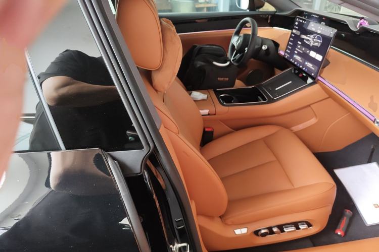 Used Hima S9T 2025 Model Range-Extended Ultra Long-Range Version Right Front Seat