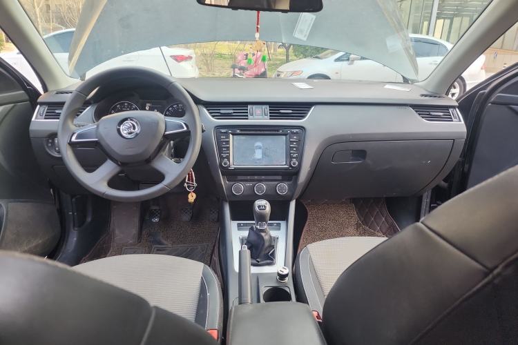 Used Skoda Octavia 2016 1.6L Manual Trend Edition
