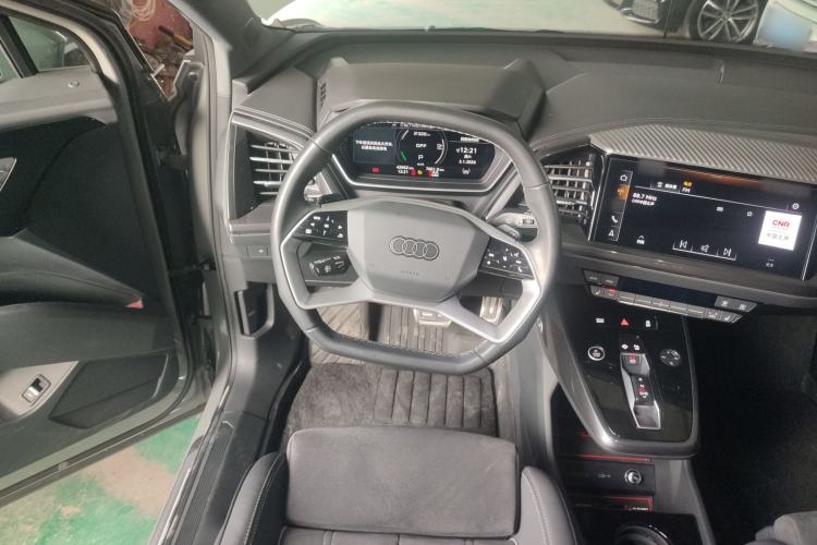 Used Audi Q4 e-tron 2022 40 e-tron Boundary Edition Steering Wheel