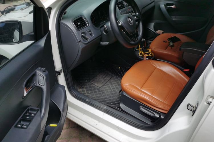 Used Volkswagen Polo 2016 1.6L Automatic Comfort Model