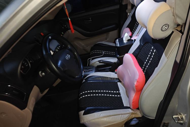 Used Hyundai Celesta 2015 1.6L Automatic Comfort Model
