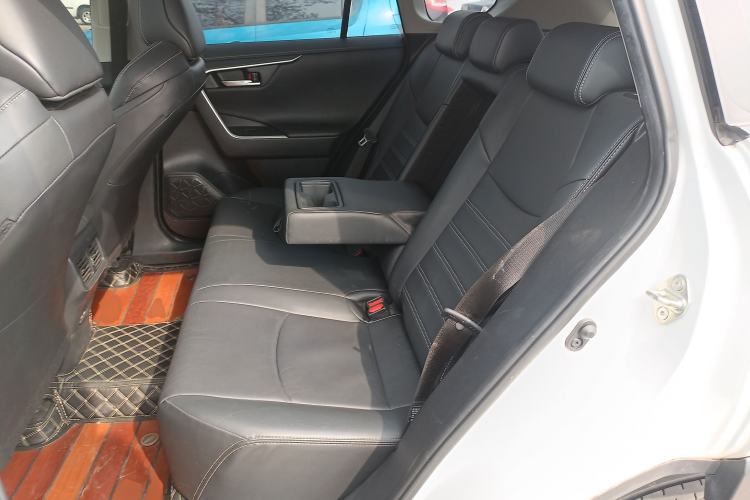 Used Toyota Wildlander 2022 2.0L CVT Two-Wheel Drive Luxury PLUS Edition
