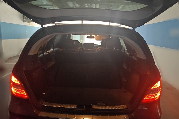 Used Mercedes-Benz R-Class 2014 R 320 4MATIC Business Model