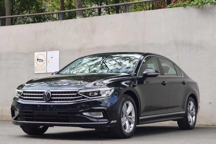 Used Volkswagen Magotan 2023 2 Million Units Limited-Edition 280TSI DSG Comfort Version Exterior 3