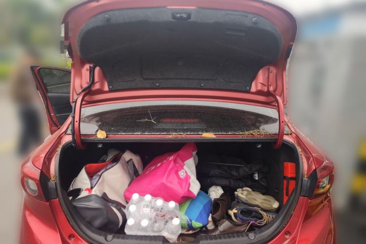 Used Mazda 3 Axela 2017 Sedan 1.5L Automatic Luxury Model Emission Standard China V
