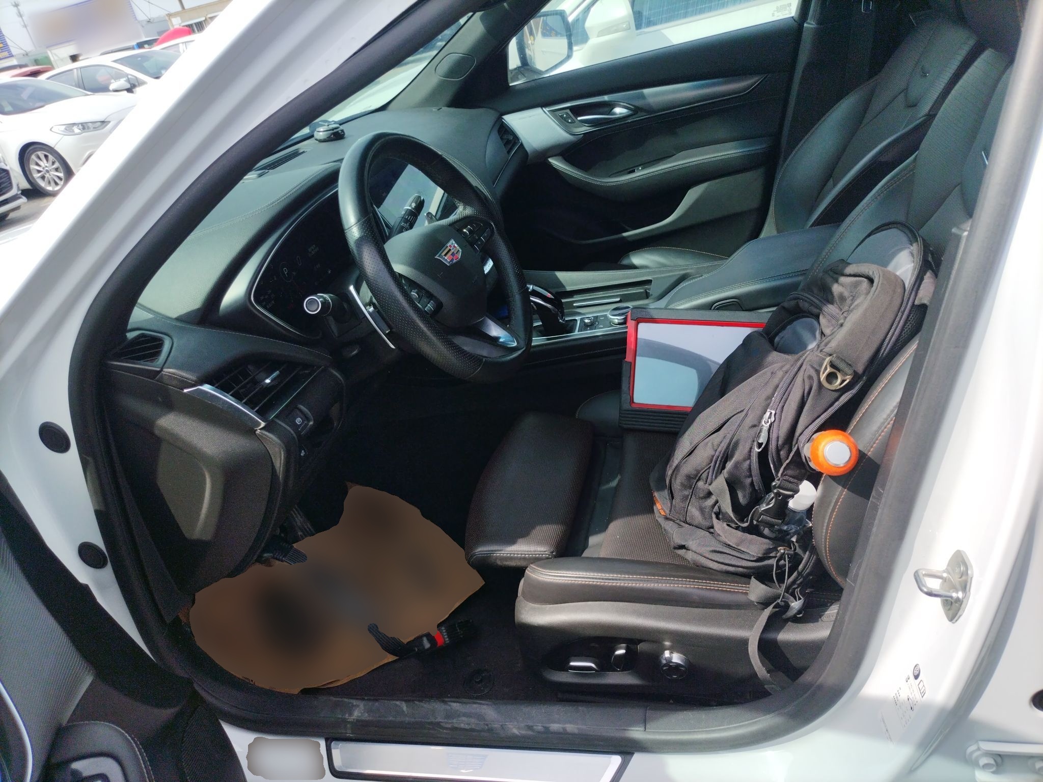 Переднее сиденье в автомобиле