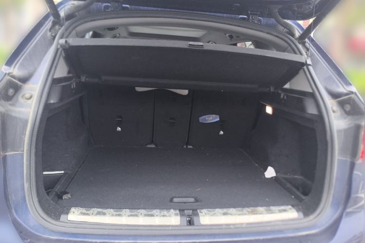 Used BMW X1 2019 sDrive20Li Leading Model Trunk