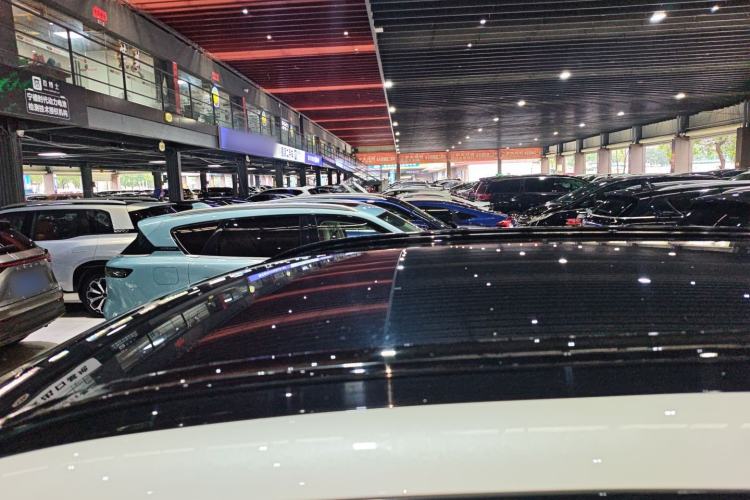 Used XPeng G9 2022 702 Max Roof