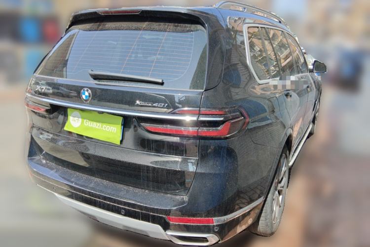 Used BMW X7 2023 xDrive40i Luxury Package with Leading Features