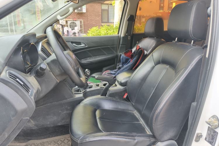 Used JMC Yuhu 7 2020 2.0T Diesel Manual Two-Wheel Drive Comfort Edition Short Wheelbase China VI Standard JX4D20A6L Left Front Seat