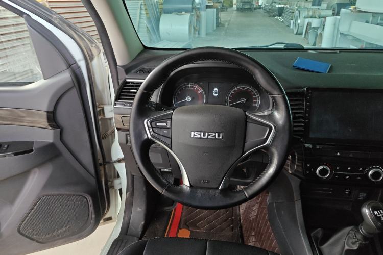 Used Isuzu D-MAX 2019 2.5T Two-Wheel Drive Manual Navigation Edition China VI Standard Extended Version JE4D25Q6A