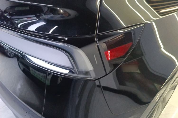 Used Tesla Model Y 2025 Rear-Wheel-Drive Version Right Rear Taillight