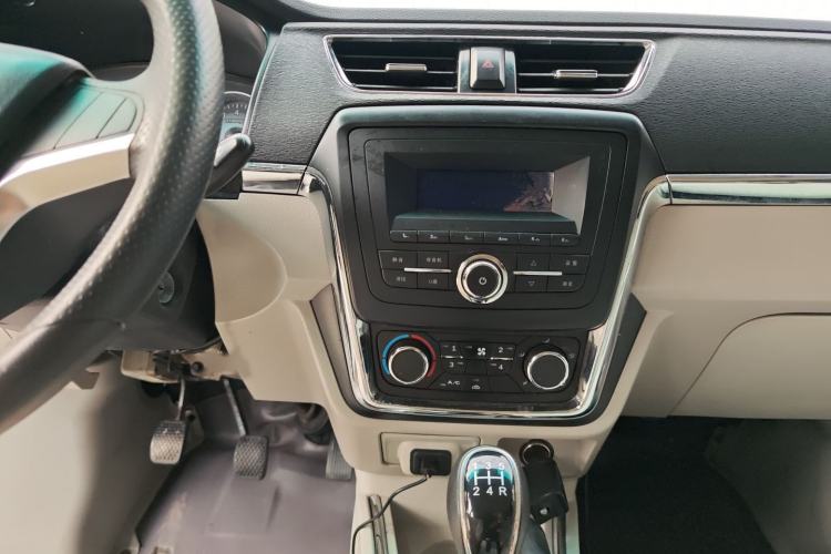 Used Jinbei New Hiace X30L 2021 1.5L Wealth Van Non-Air-Conditioned Version China VI Standard SWC15M