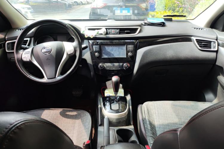 Used Nissan Qashqai 2017 2.0L CVT Smart Enjoyment Version China V Standard Center Console