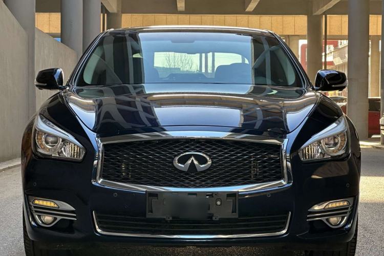 Used Infiniti Q70 2017 Q70L 2.5L Enjoyment Edition Exterior 1