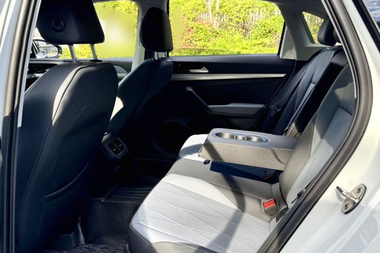 Used BMW X1 2016 sDrive18Li Luxury Model
