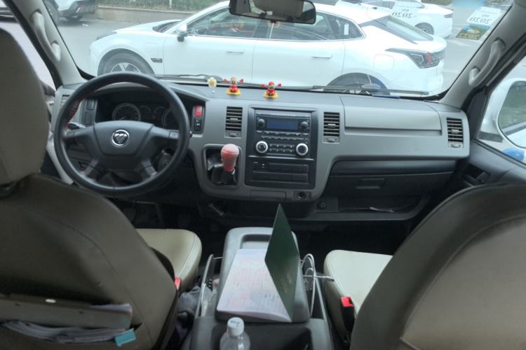 Used Foton Scenic G7 2015 2.0L Commercial & Travel Short Wheelbase High-Roof 486EQV4
