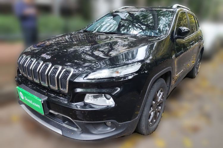 Used Jeep Cherokee 2020 2.0L Two-Wheel Drive Classic Sports Edition