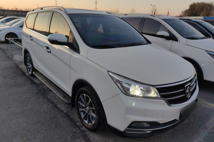 Used Baojun 730 2019 1.5T CVT Flagship Model 7 Seats China VI Emission Standard
