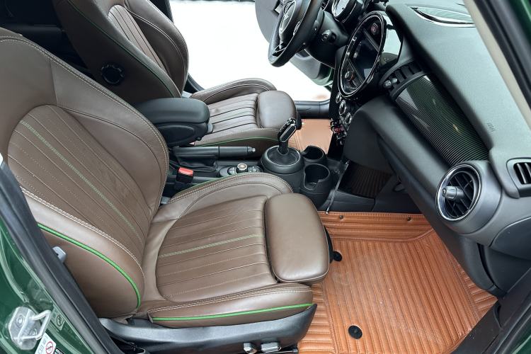 Used MINI MINI 2019 1.5T COOPER Artist Five-Door Edition
