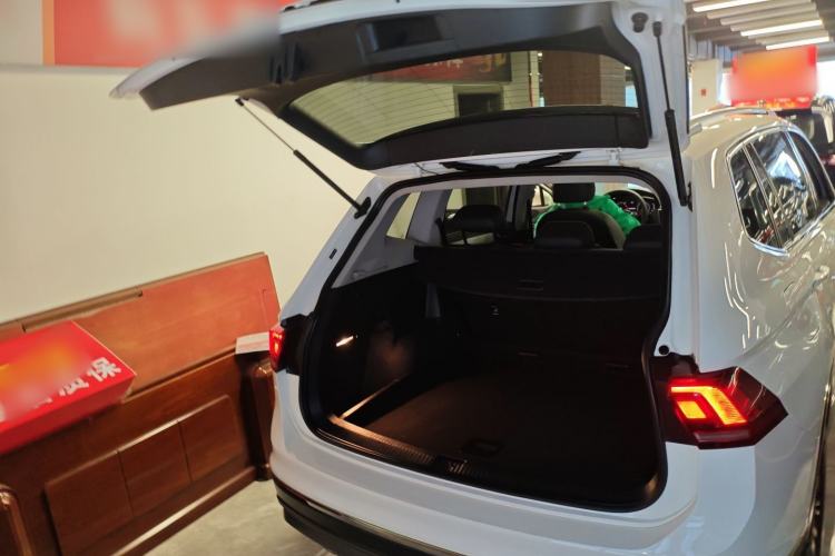 Used Volkswagen Tiguan L 2021 330TSI Automatic Two-Wheel Drive Smart Edition
