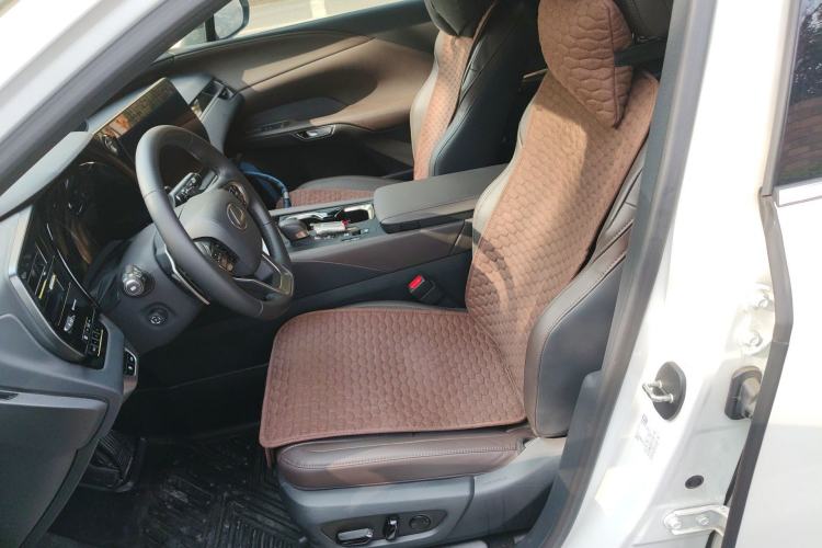 Used Lexus RX 2023 350h Four-Wheel Drive Enjoyment Version Driver Seat