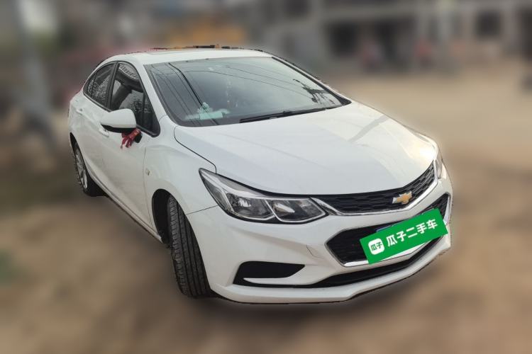 Used Chevrolet Cruze 2018 320 Automatic Pioneer Sunroof Edition Front Right 45 Deg