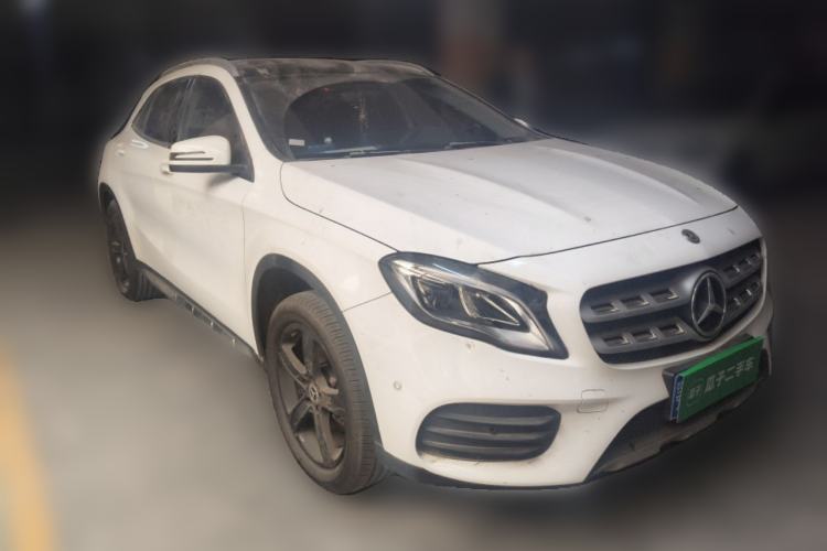 Used Mercedes-Benz GLA 2019 GLA 200 Fashion Model Front Right 45 Deg