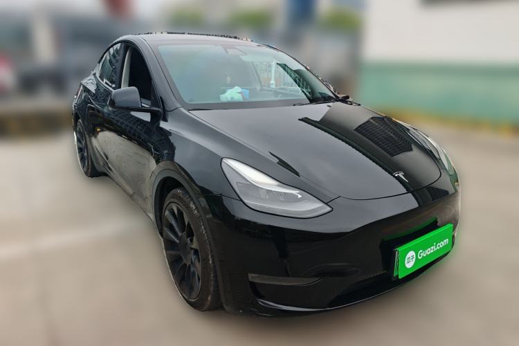 Used Tesla Model Y 2021 Long-Range All-Wheel-Drive Version Front Right 45 Deg