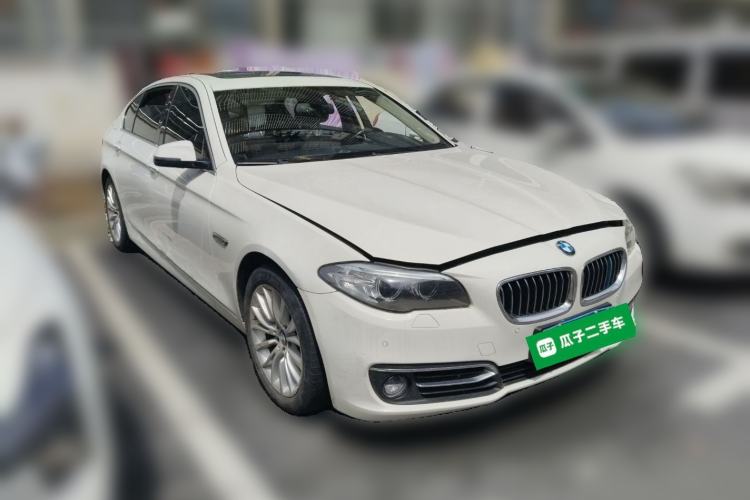 Used BMW 5 Series 2014 525Li Luxury Design Package Front Right 45 Deg