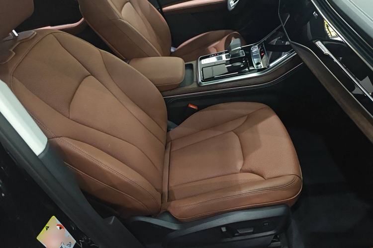 Used Audi Q7 2025 45 TFSI quattro S line Black Warrior Edition
