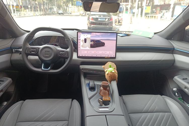 Used Zeekr 001 2024 WE Edition 95 kWh All-Wheel Drive Center Console