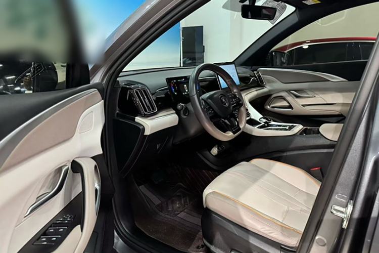 Used BYD Song Pro New Energy 2024 HONOR Edition DM-i 71KM Navigation Model