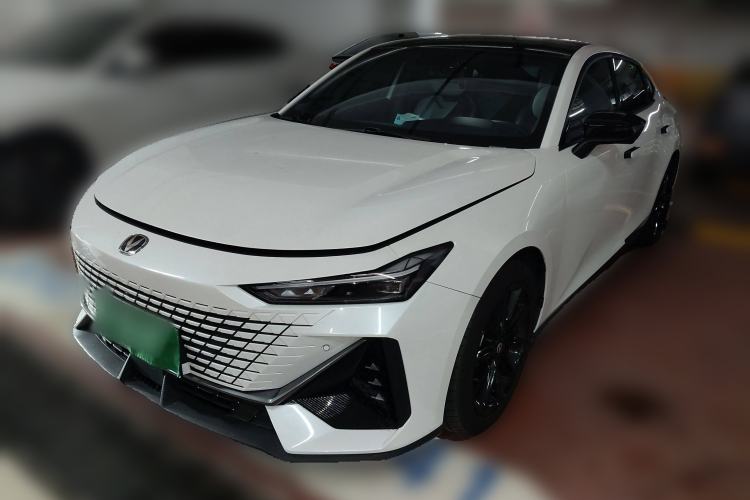 Used Changan UNI-V 2022 1.5T Prestige Version