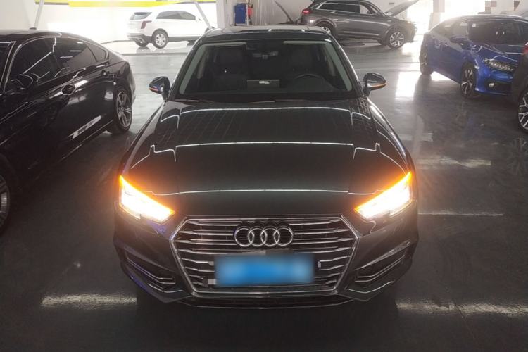 Used Audi A4L 2019 40 TFSI Ambition China VI